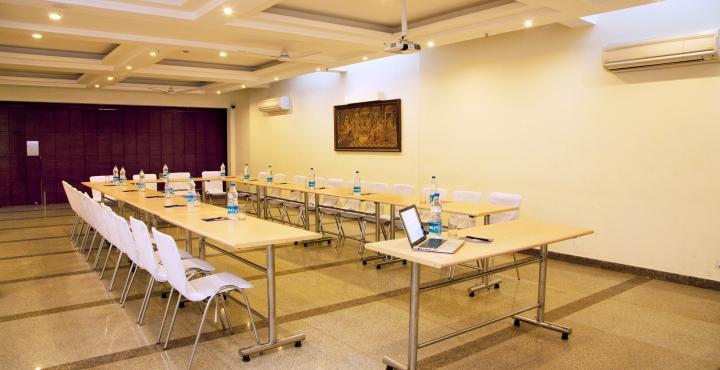 Alpina Hotels & Suites Nueva Delhi Exterior foto