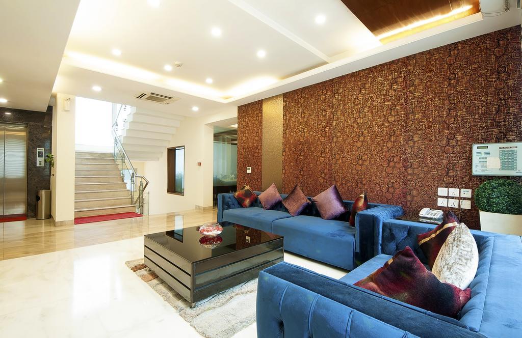 Alpina Hotels & Suites Nueva Delhi Exterior foto
