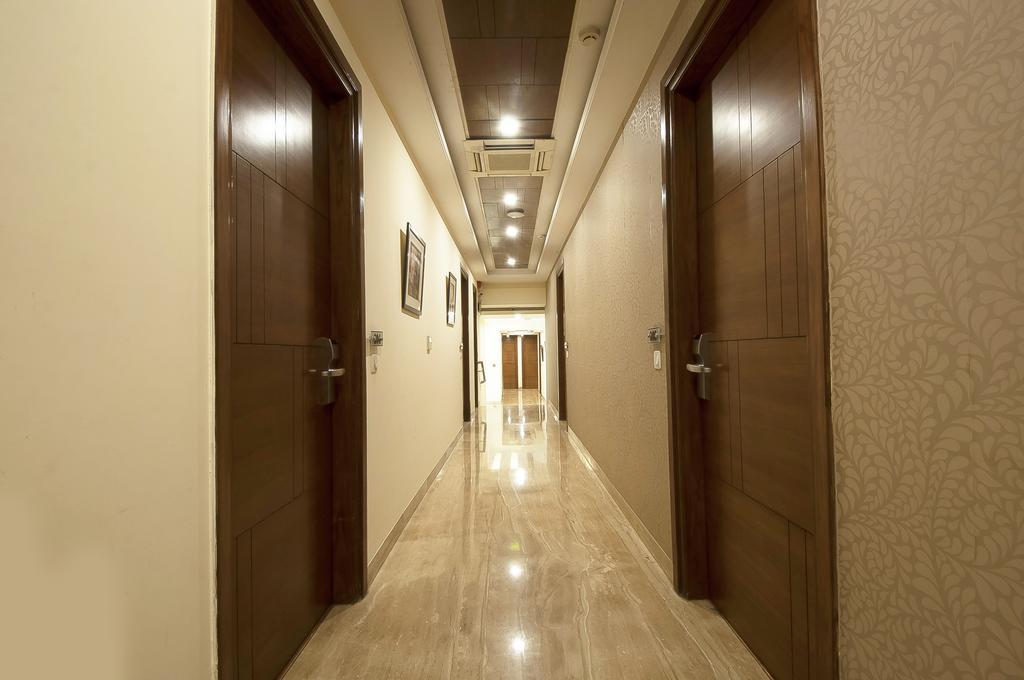 Alpina Hotels & Suites Nueva Delhi Exterior foto